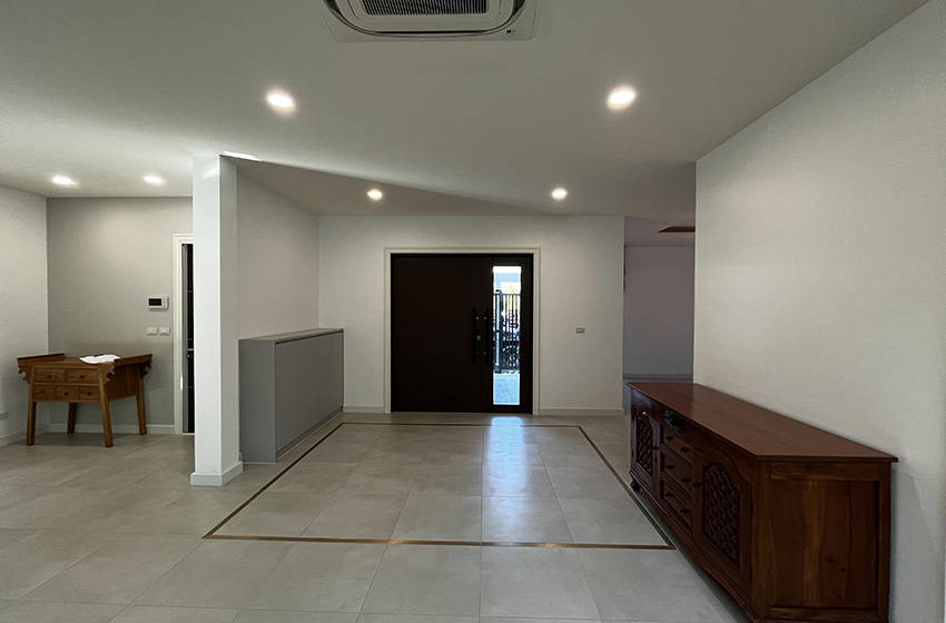 House with Shared Pool in Sukhumvit 